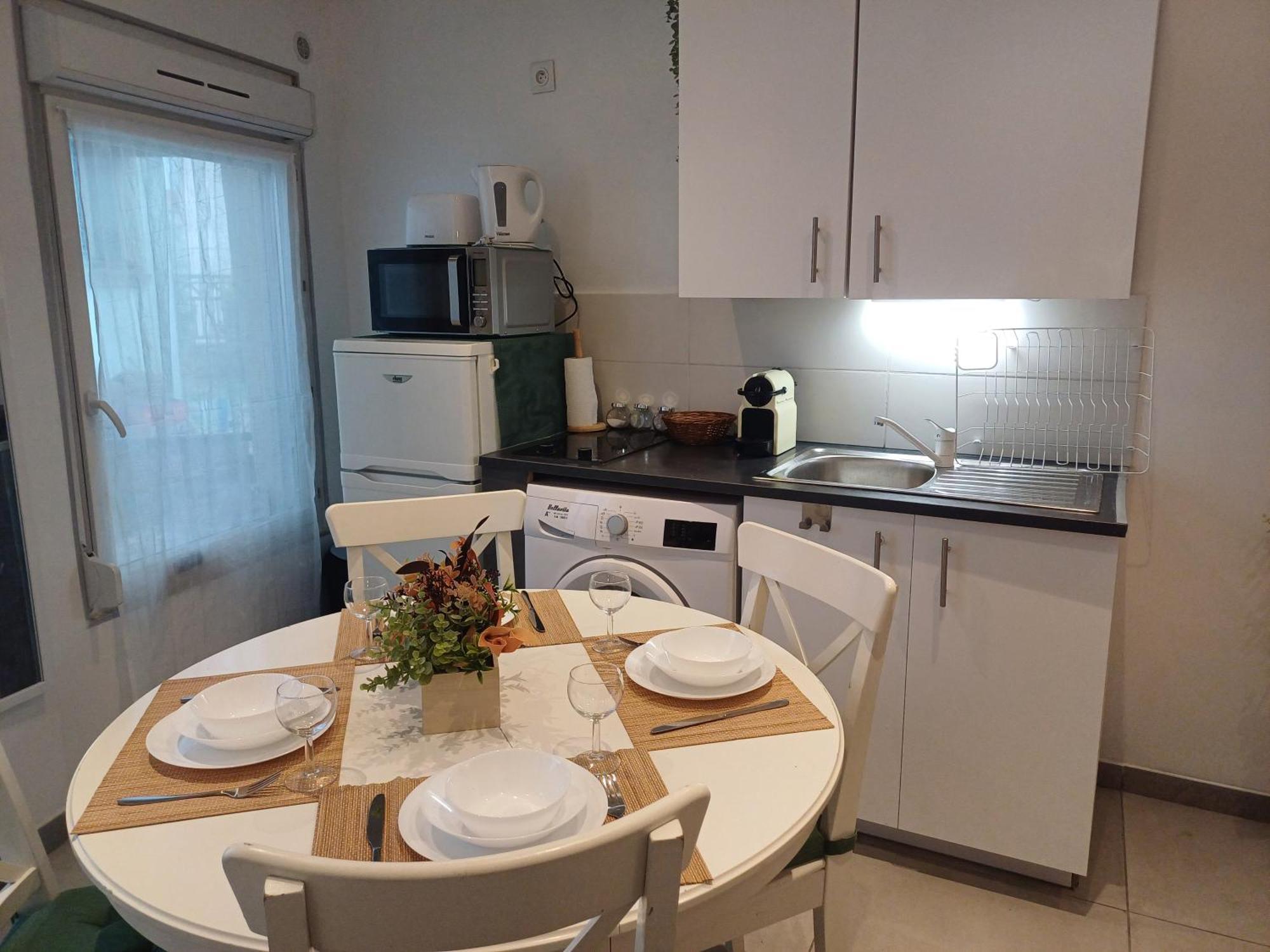 Ferienwohnung Super F2 A 5Mn Aeroport D'Orly Parking Prive Gratuit Paray-Vieille-Poste Exterior foto